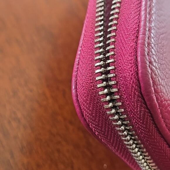 Wallet Thirty-One wallet pebble faux leather zip coin cash cards chic magenta - Picture 14 of 16